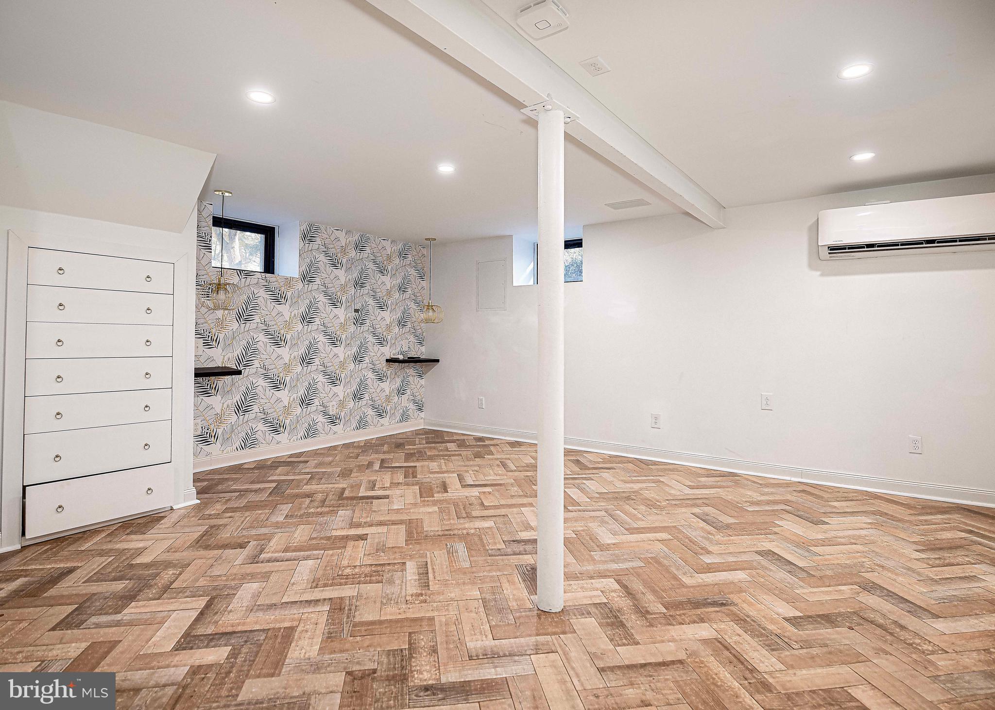 BELVEDERE SQUARE - Residential