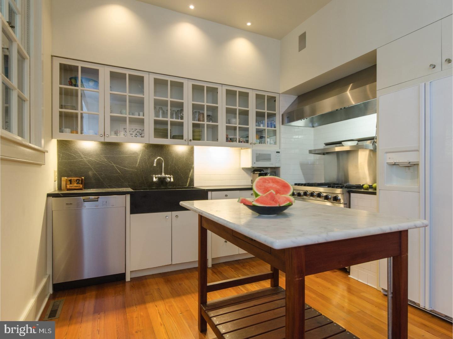 SOCIETY HILL - Residential