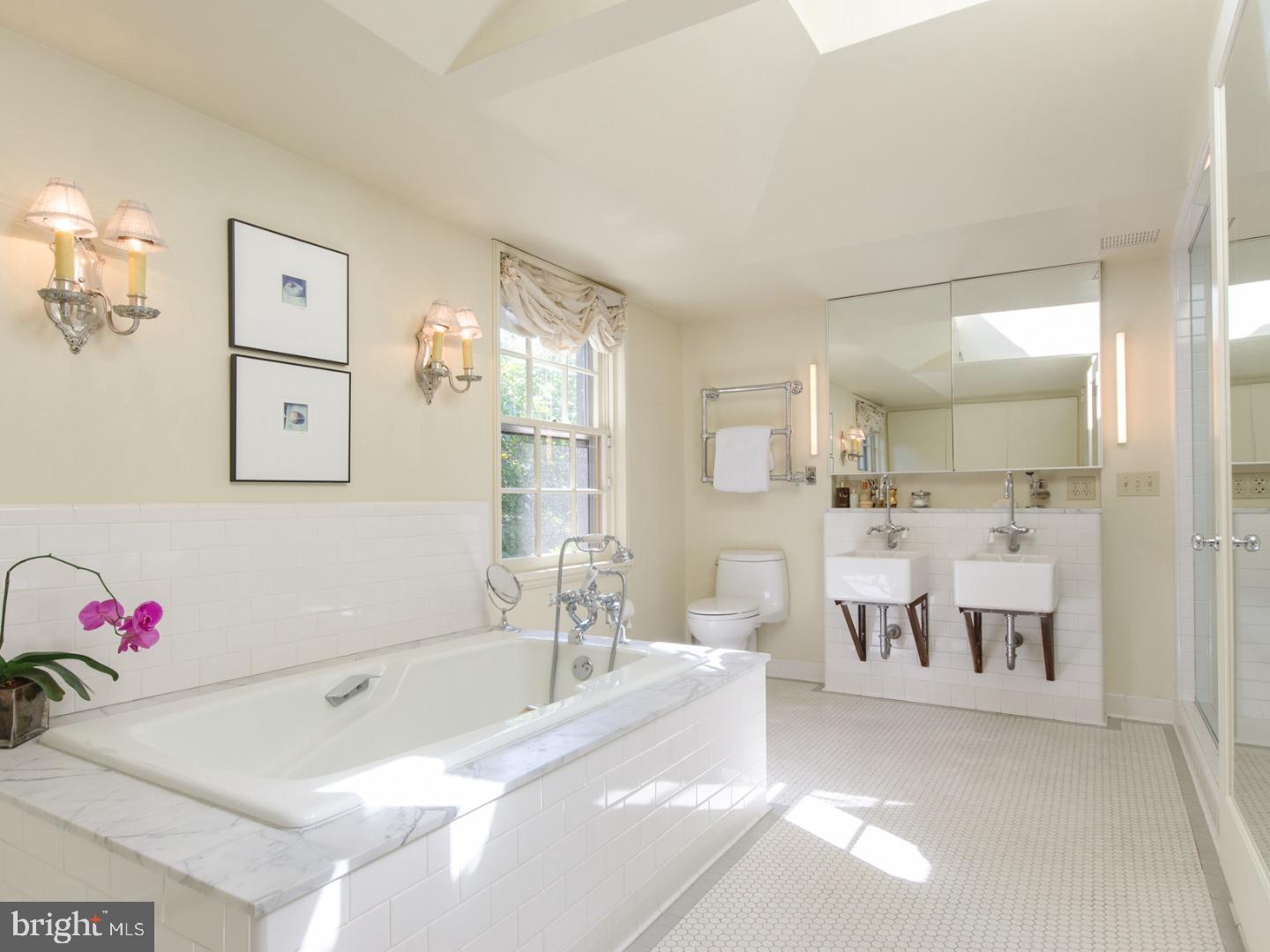 SOCIETY HILL - Residential