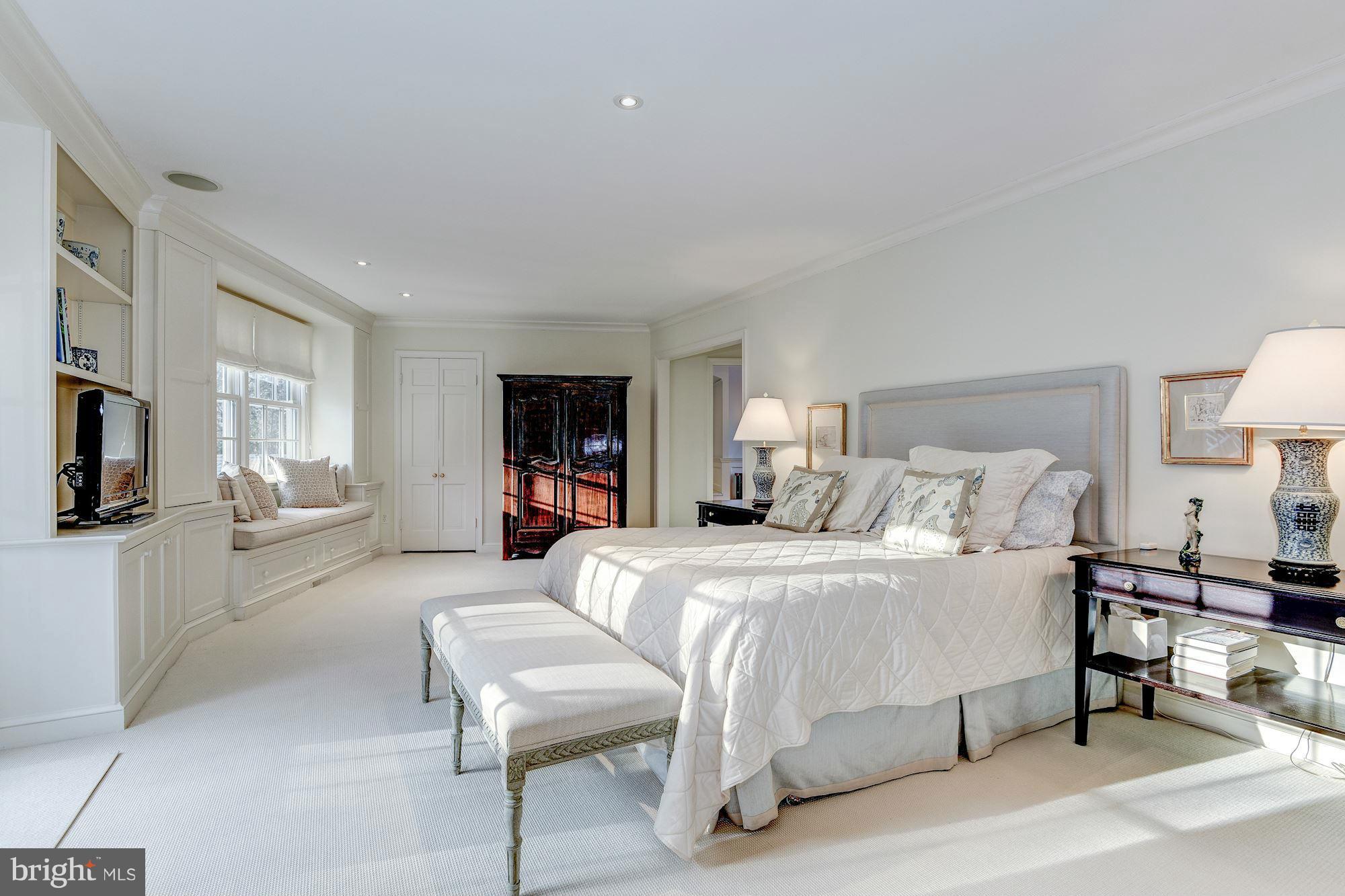 SPRING VALLEY - Residential
