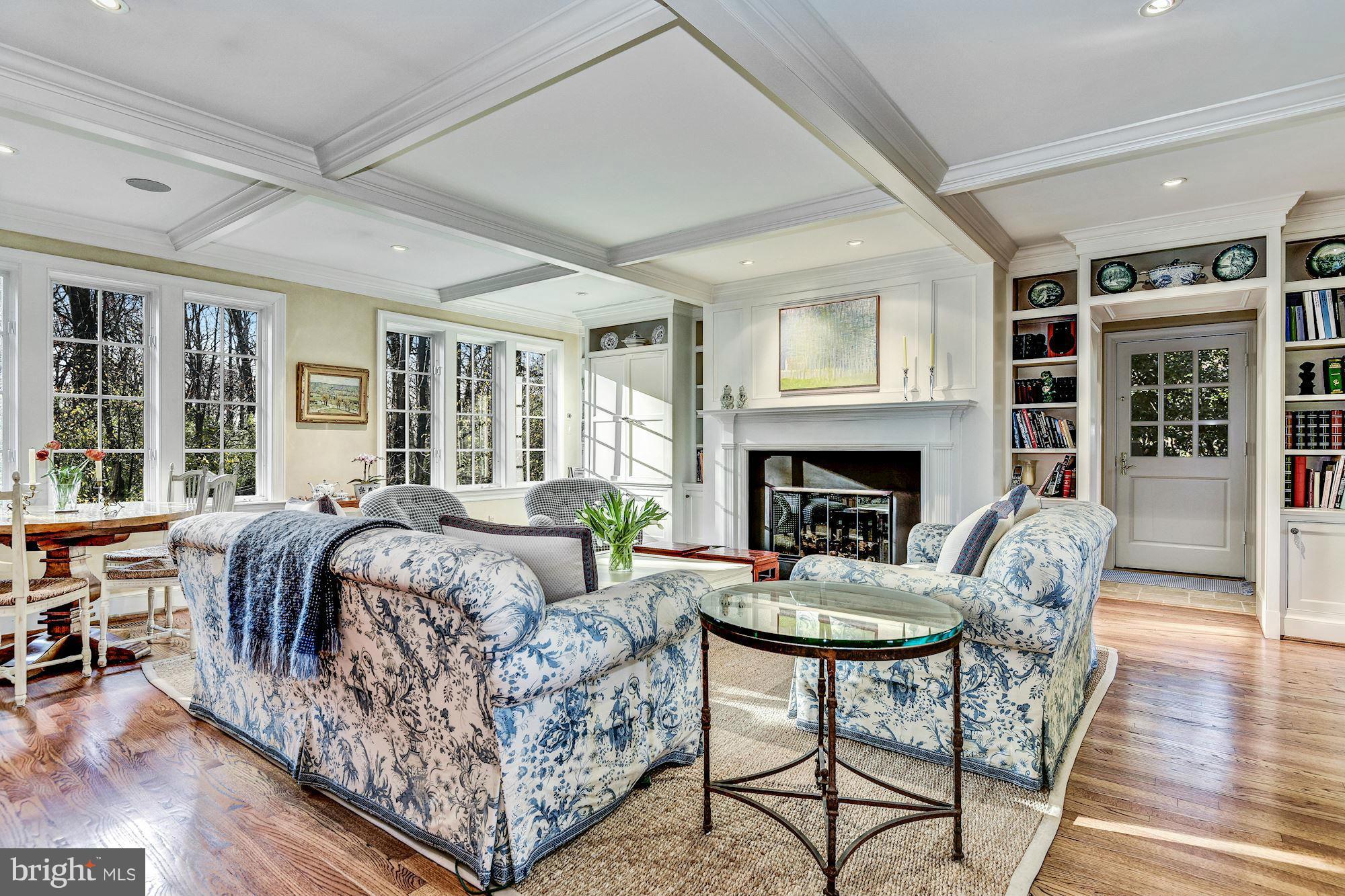 SPRING VALLEY - Residential