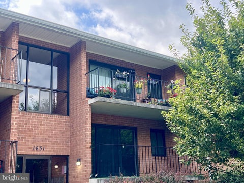 Condo For Sale - 1631 Edgewood Place #204<br/> HAGERSTOWN, MD 21740