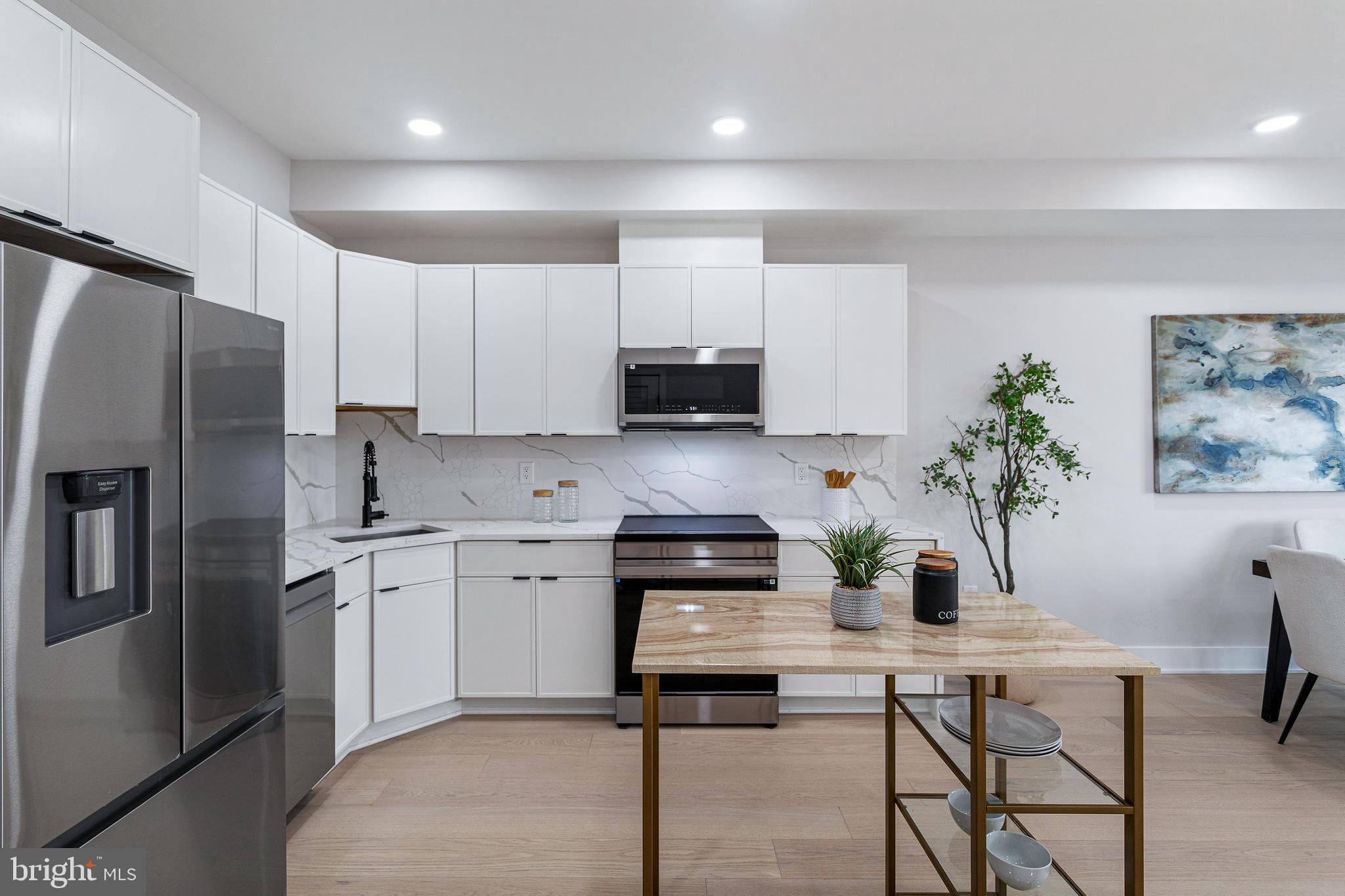 1516 EAST CAPITOL STREET NE 15