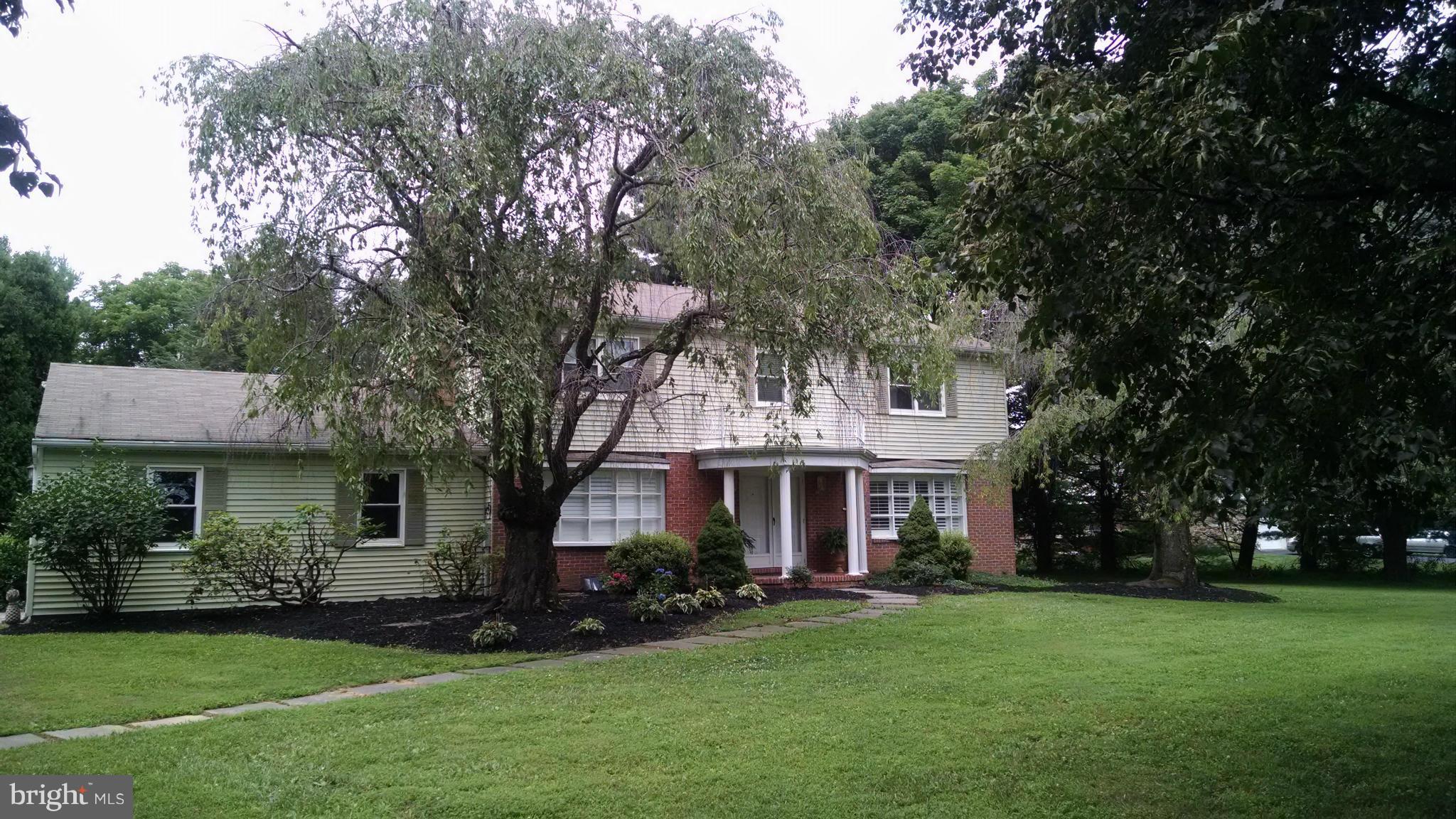 MANOR RIDGE - Residential