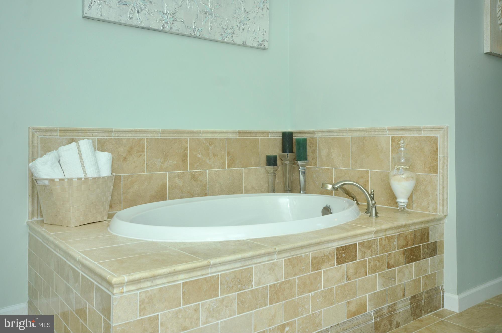 MANOR RIDGE - Residential