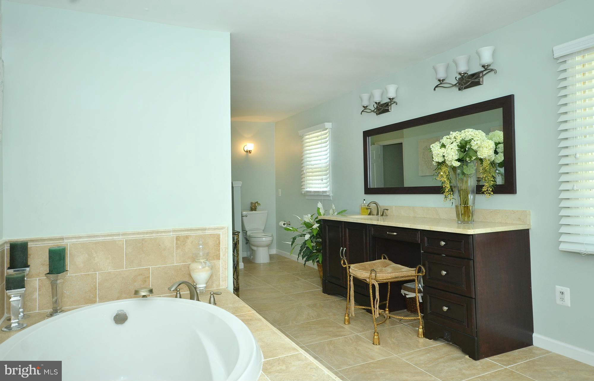 MANOR RIDGE - Residential