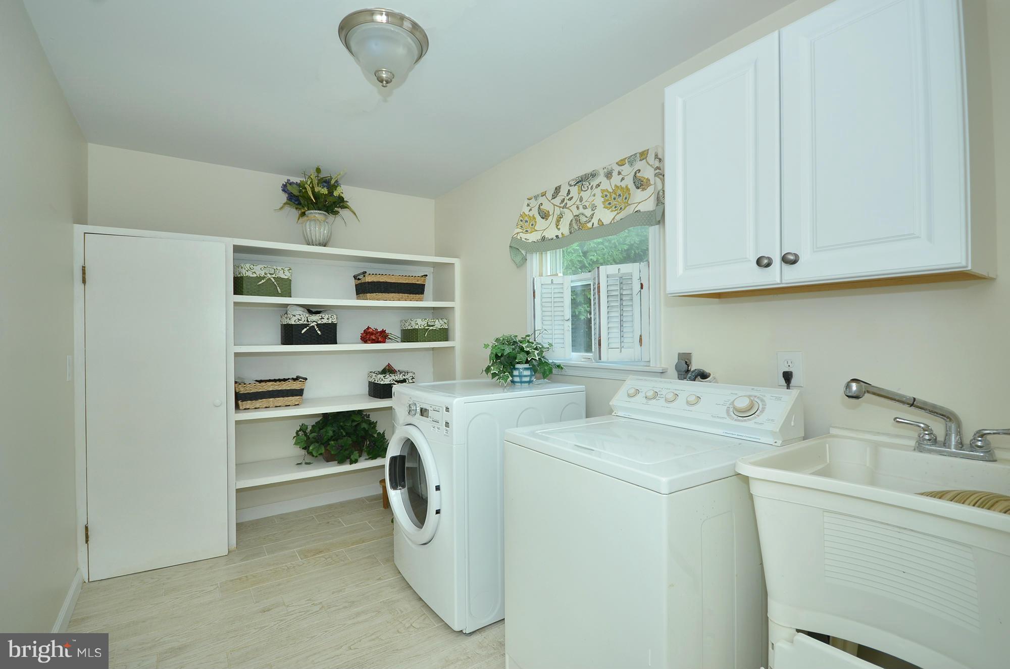 MANOR RIDGE - Residential