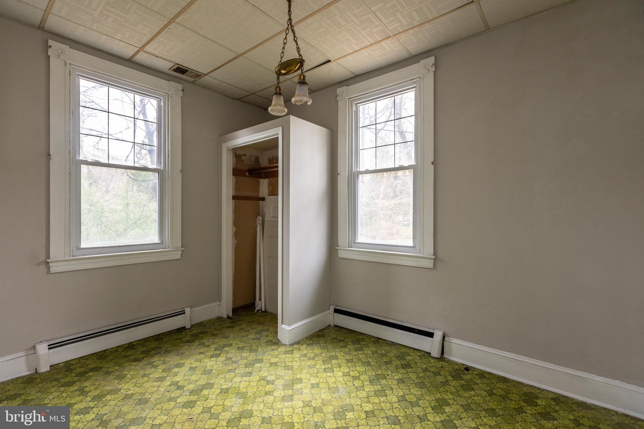 MOUNT WASHINGTON - Residential