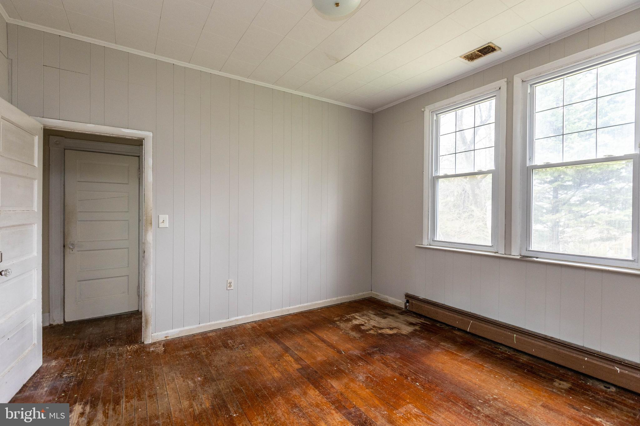 MOUNT WASHINGTON - Residential