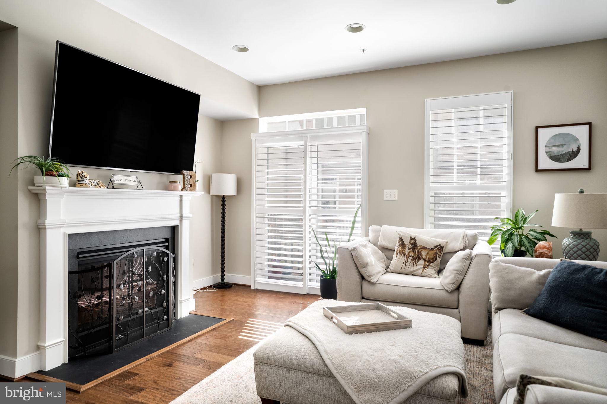 CRESCENT PLACE - Residential