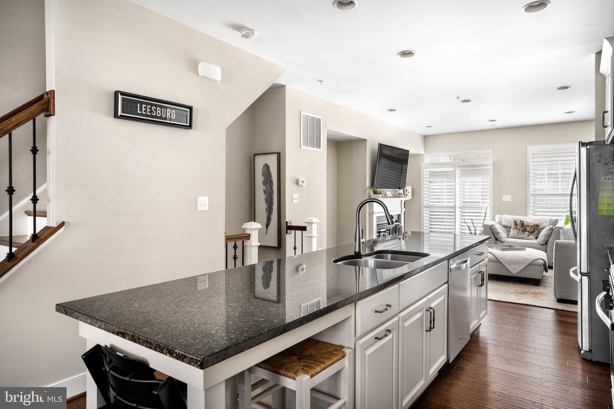 CRESCENT PLACE - Residential