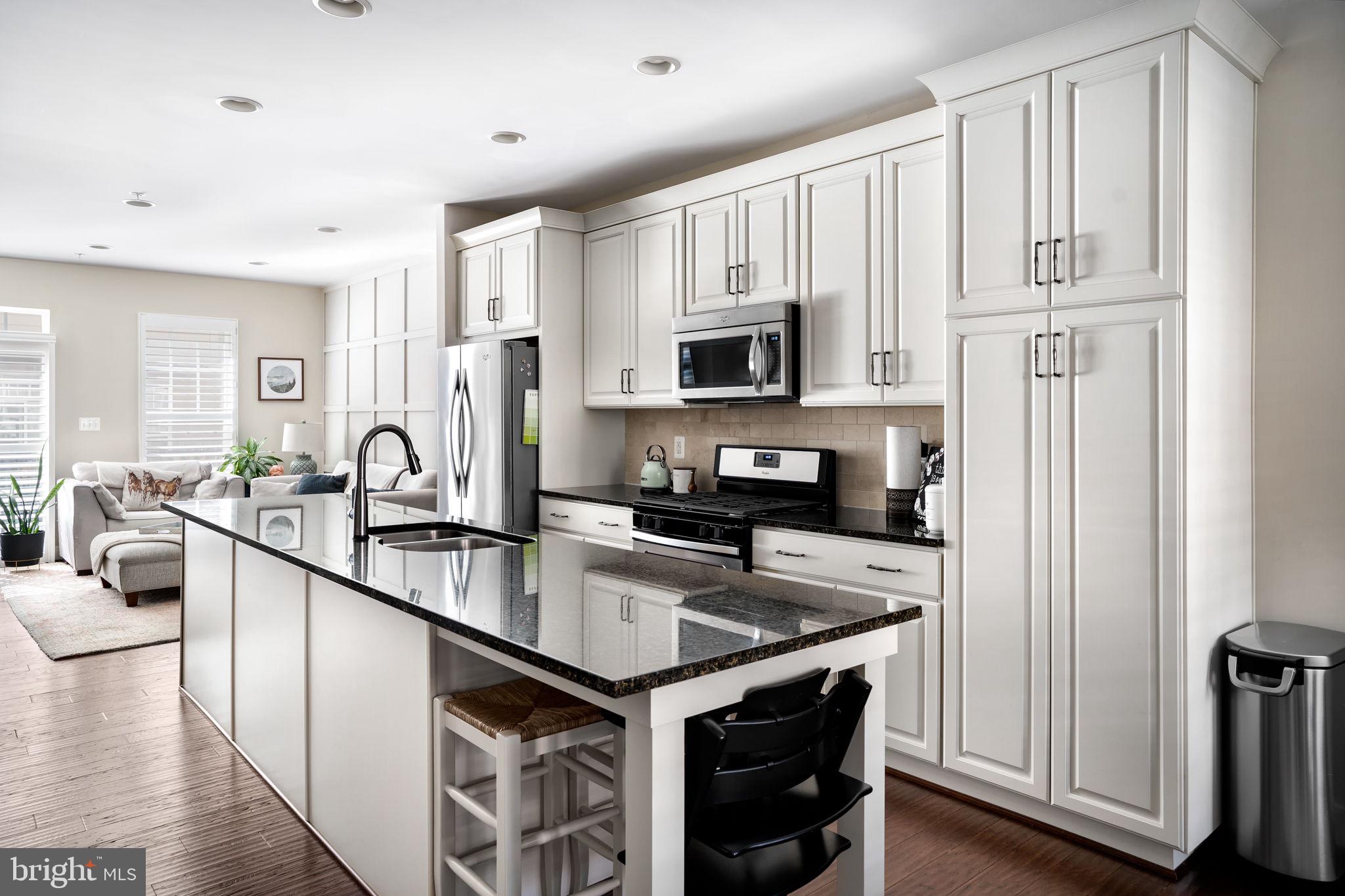 CRESCENT PLACE - Residential