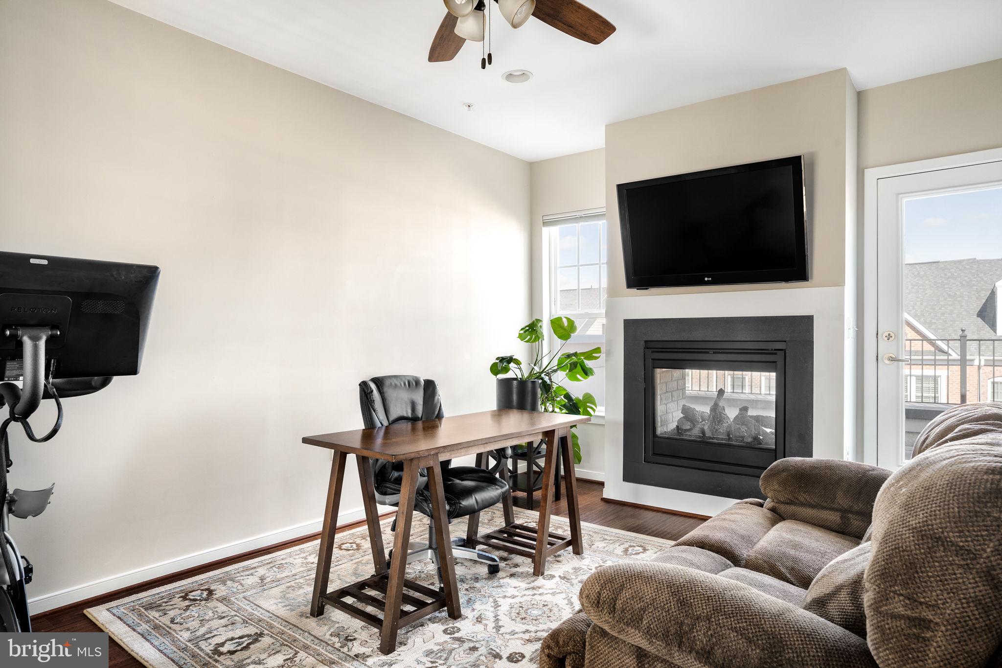 CRESCENT PLACE - Residential