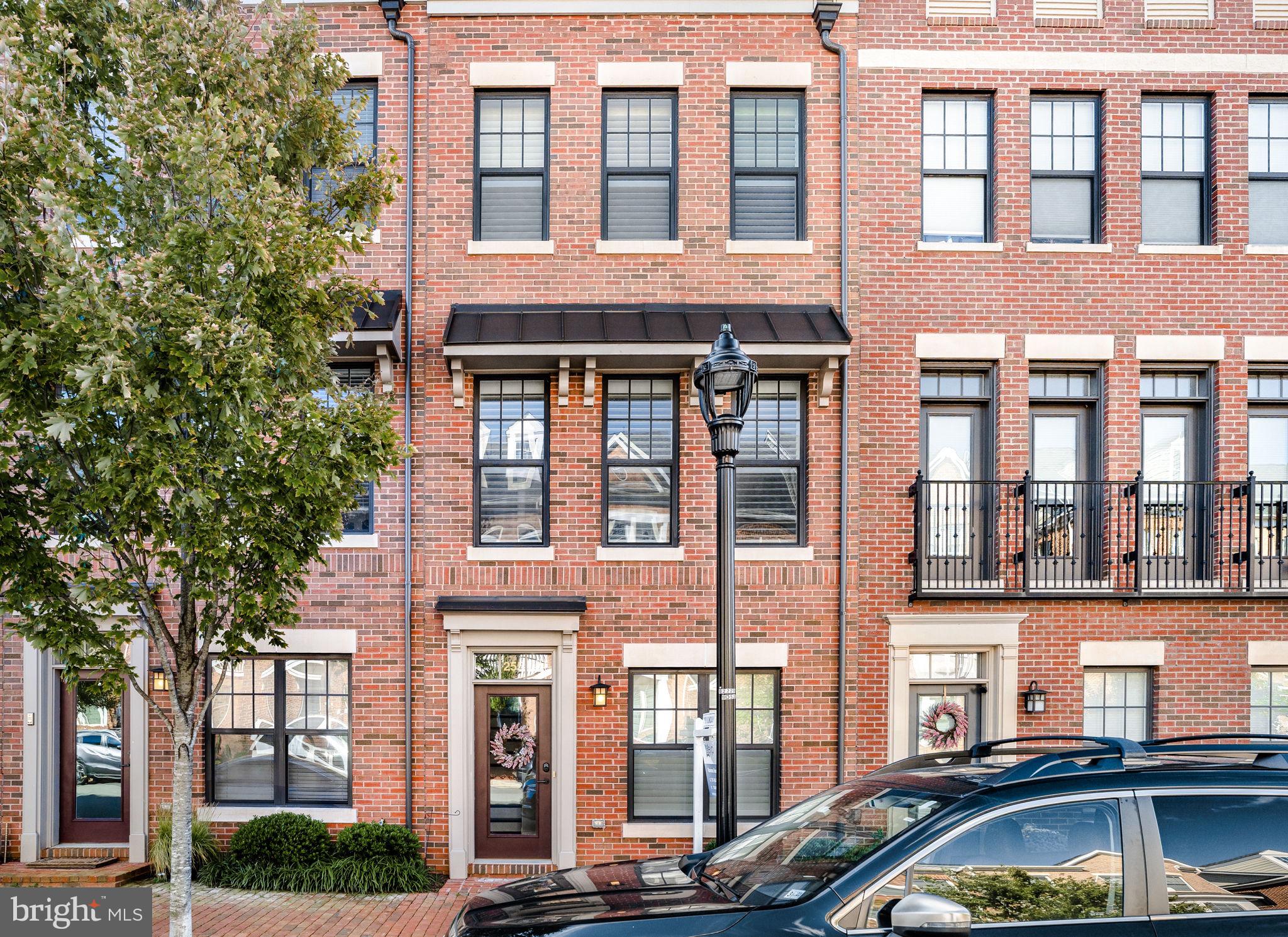 CRESCENT PLACE - Residential