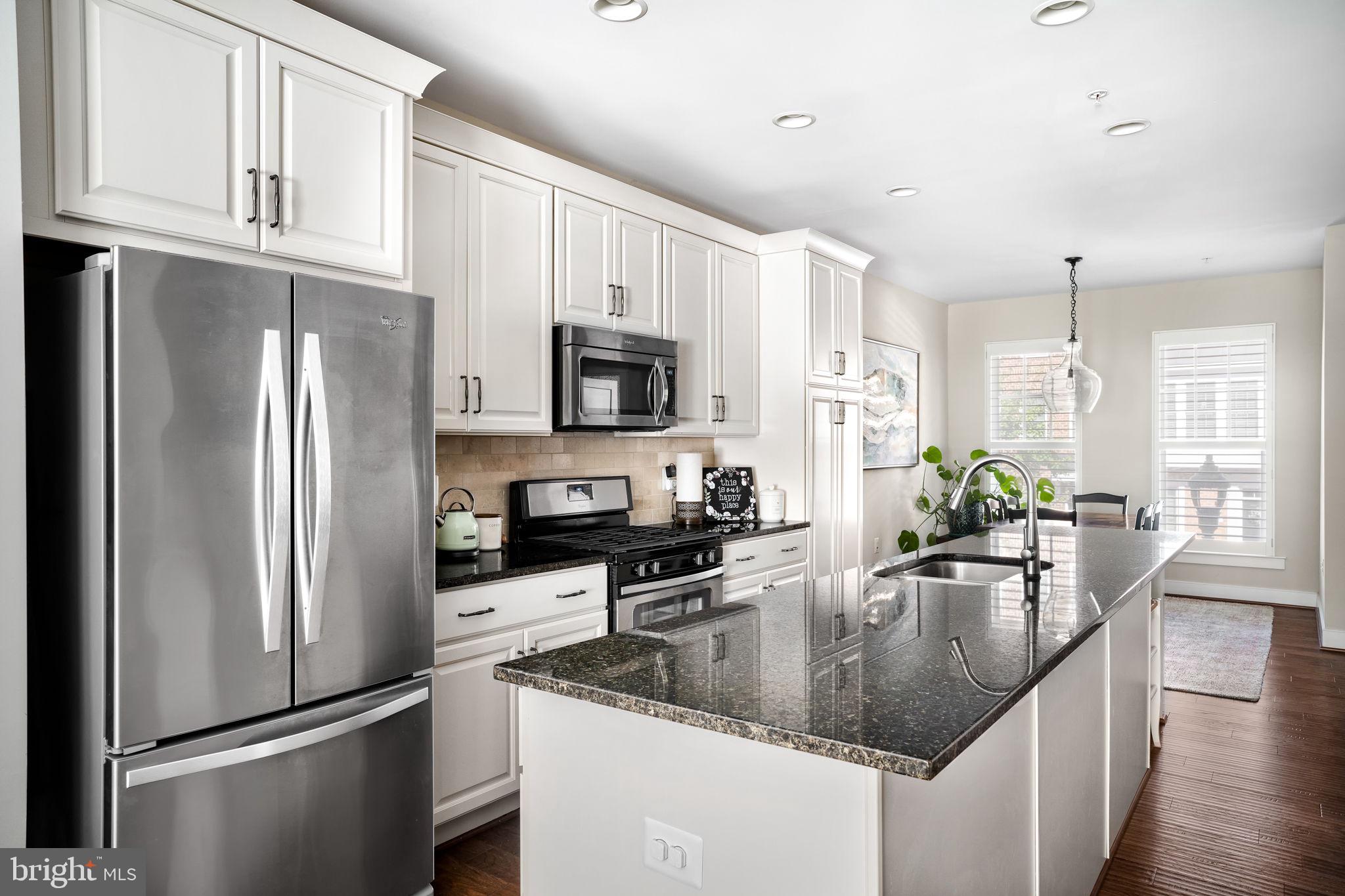 CRESCENT PLACE - Residential