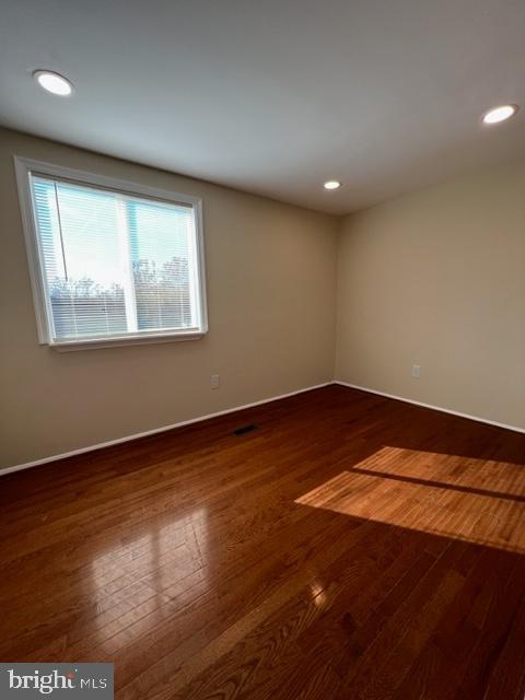 GUNNERS LAKE VILLAGE - Residential