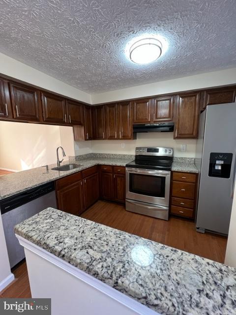 GUNNERS LAKE VILLAGE - Residential