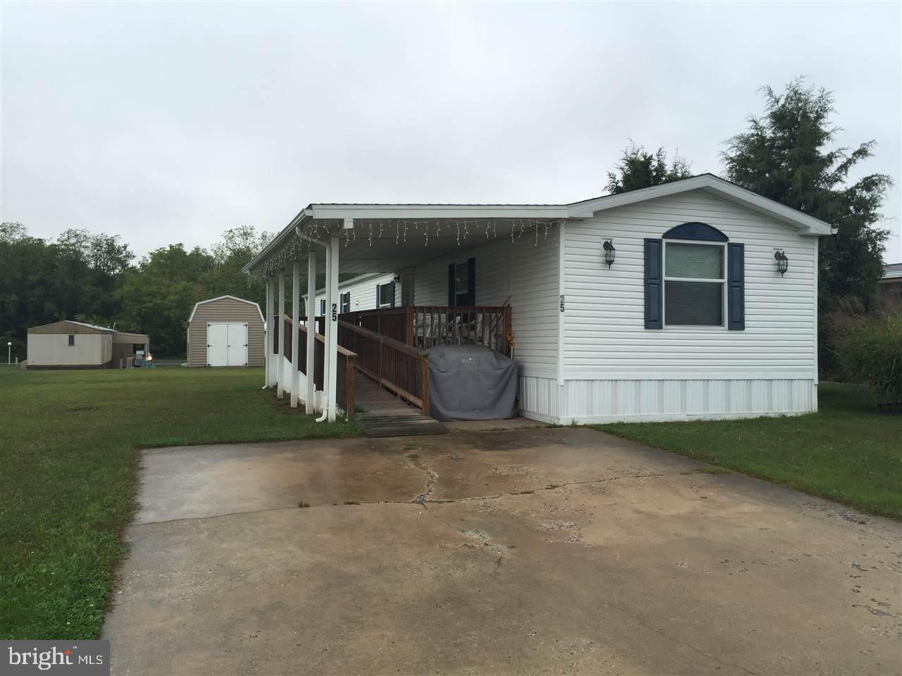 PINE MANOR - Residential