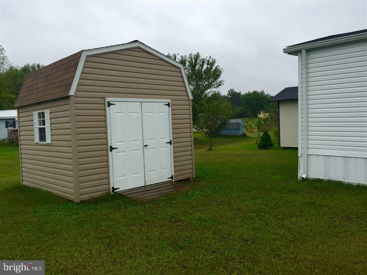 PINE MANOR - Residential