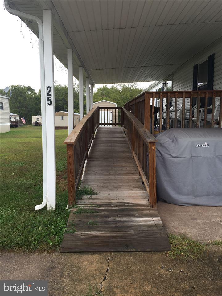 PINE MANOR - Residential