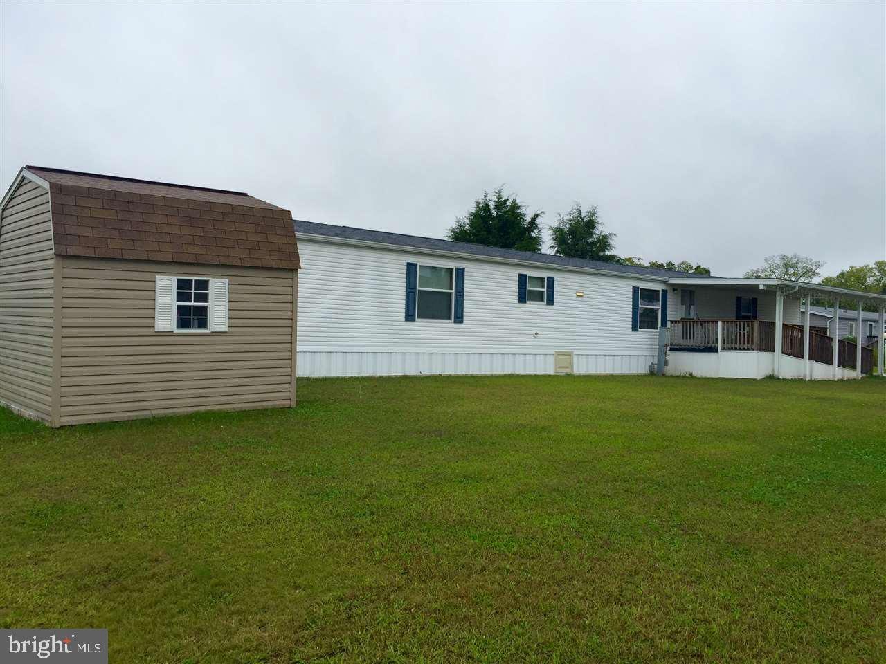 PINE MANOR - Residential