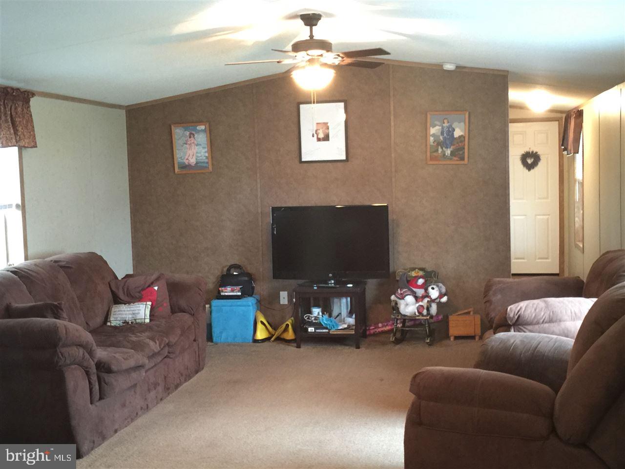 PINE MANOR - Residential