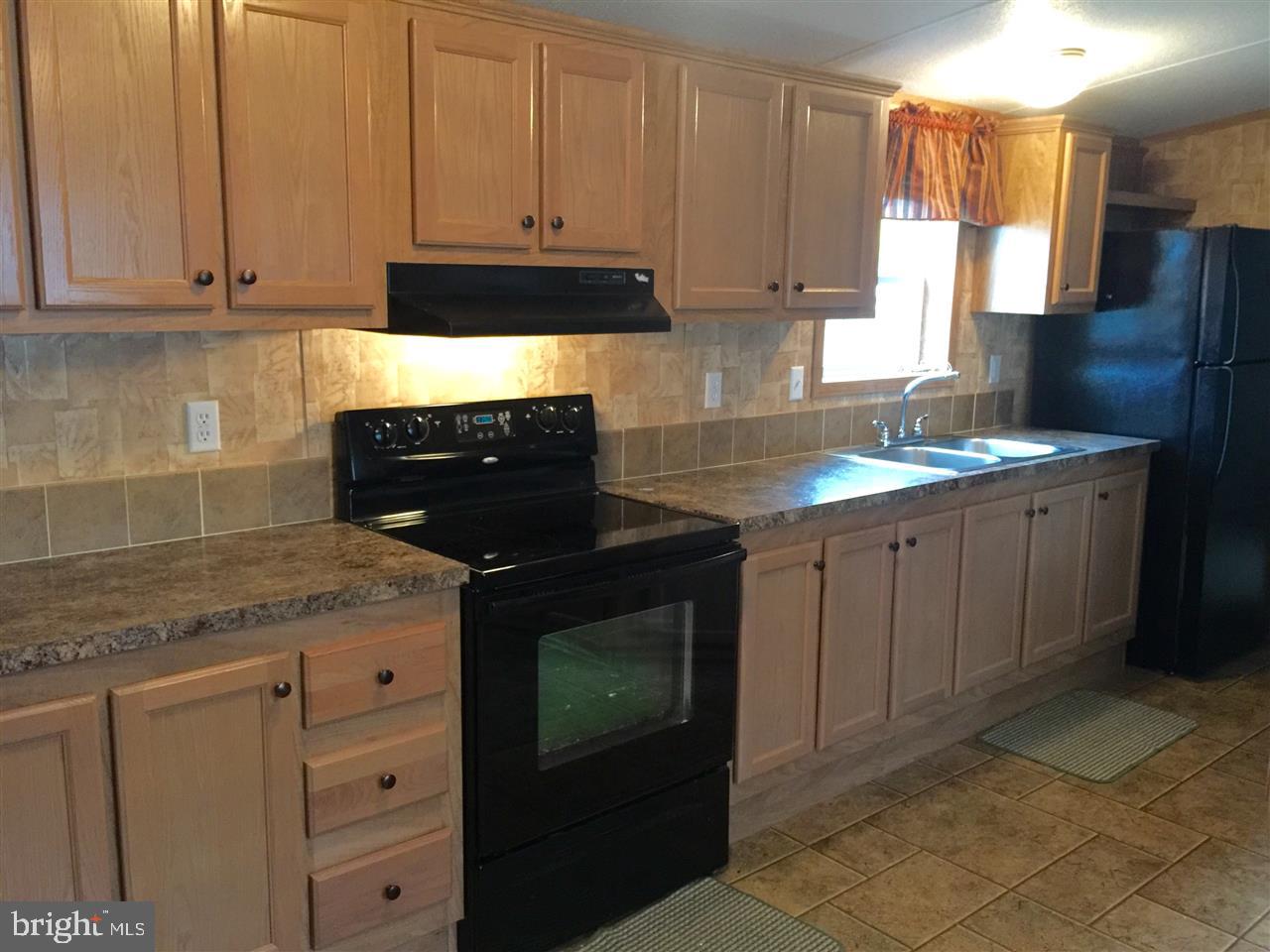 PINE MANOR - Residential