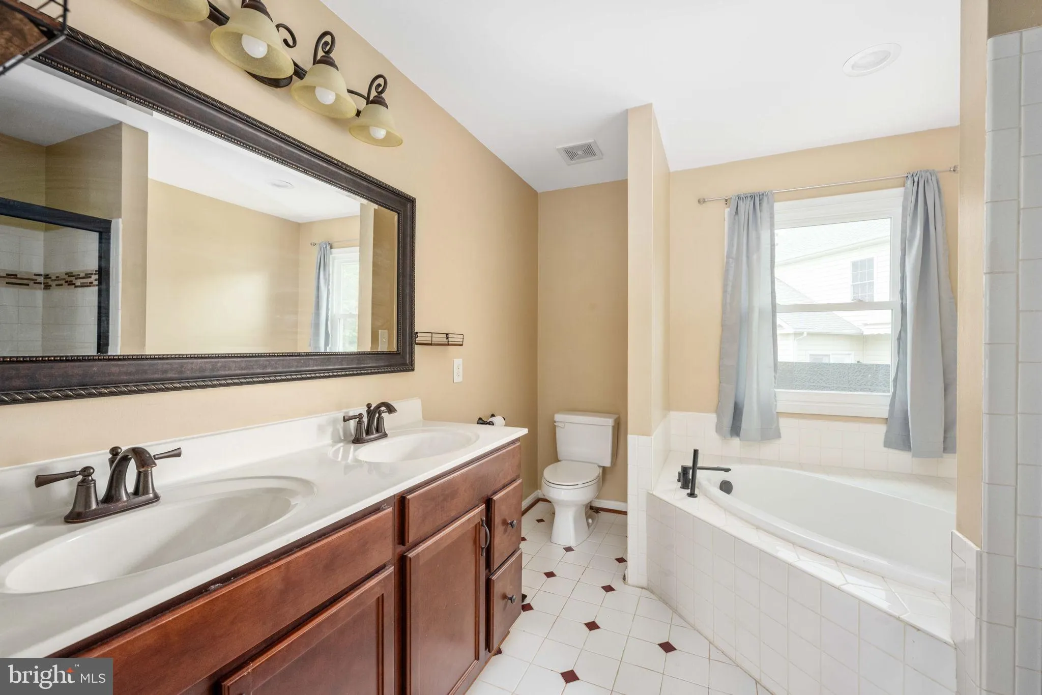 Spotsylvania, Virginia 22553, United States, 4 Bedrooms Bedrooms, ,3 BathroomsBathrooms,Residential,Contingent,151832