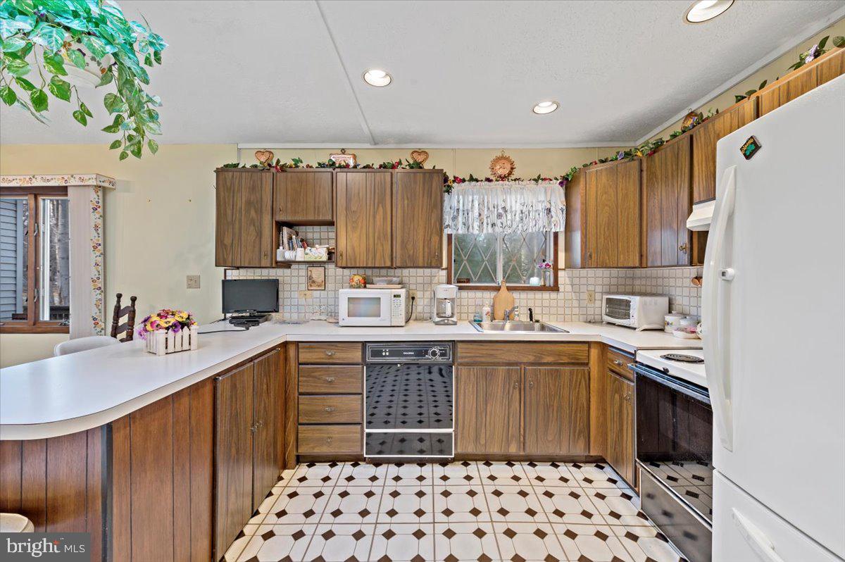 MUSHROOM FARMS - Residential