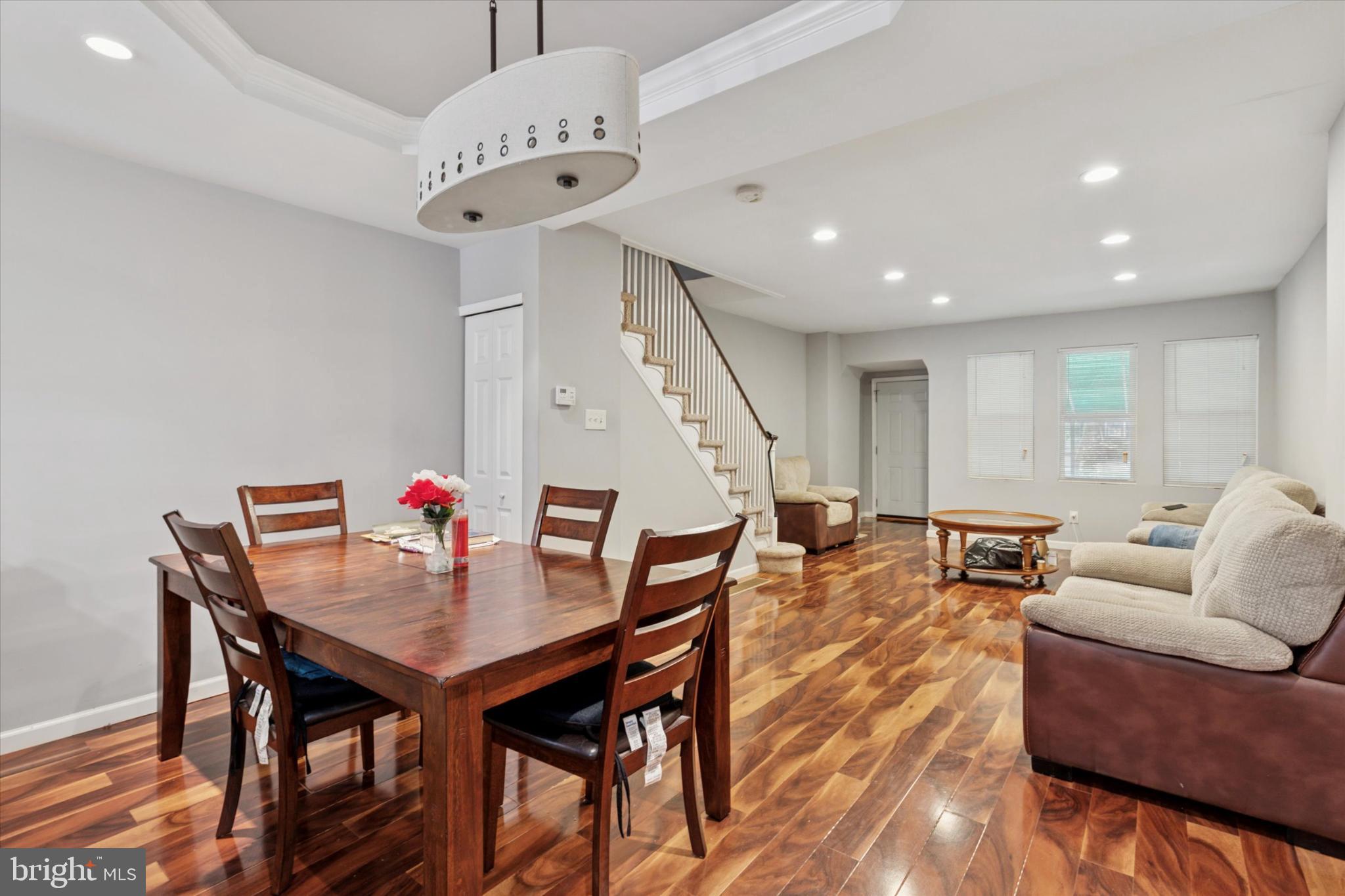 WEST OAK LANE - Residential