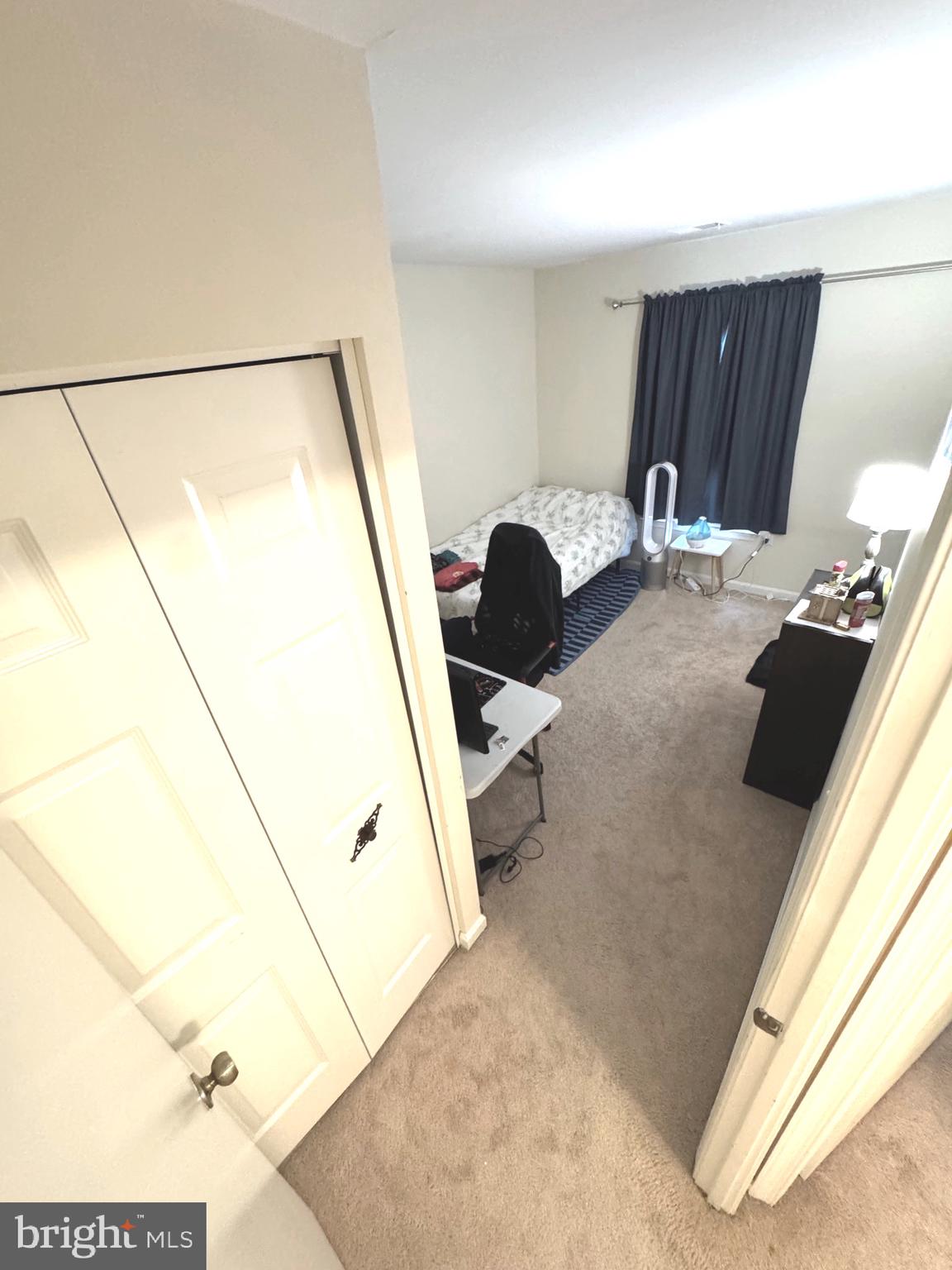 COLONY PARK - Residential Lease