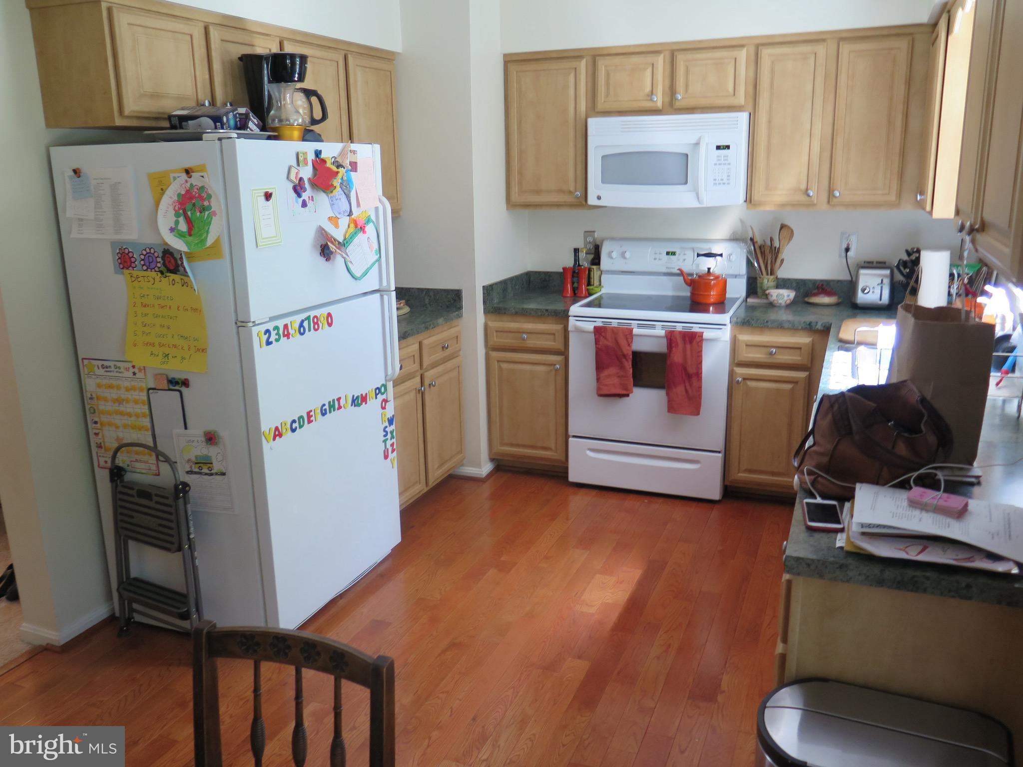 COLONY PARK - Residential Lease