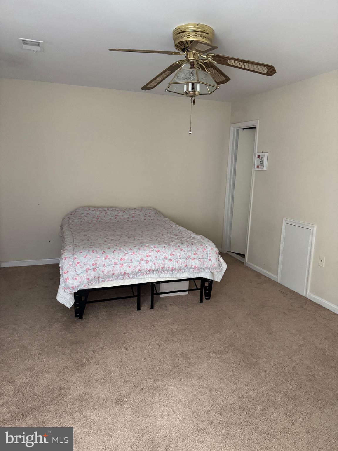 COLONY PARK - Residential Lease