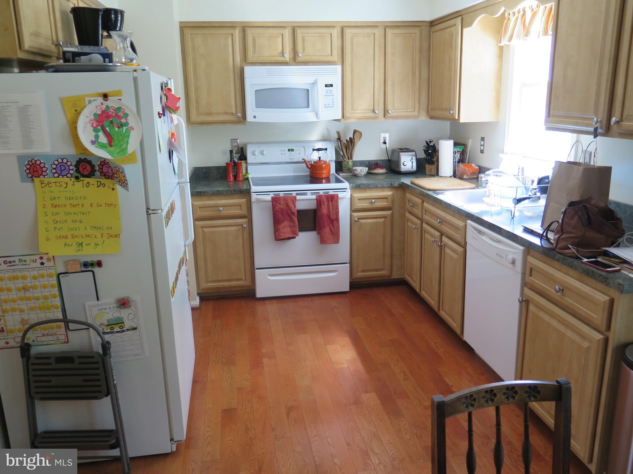 COLONY PARK - Residential Lease