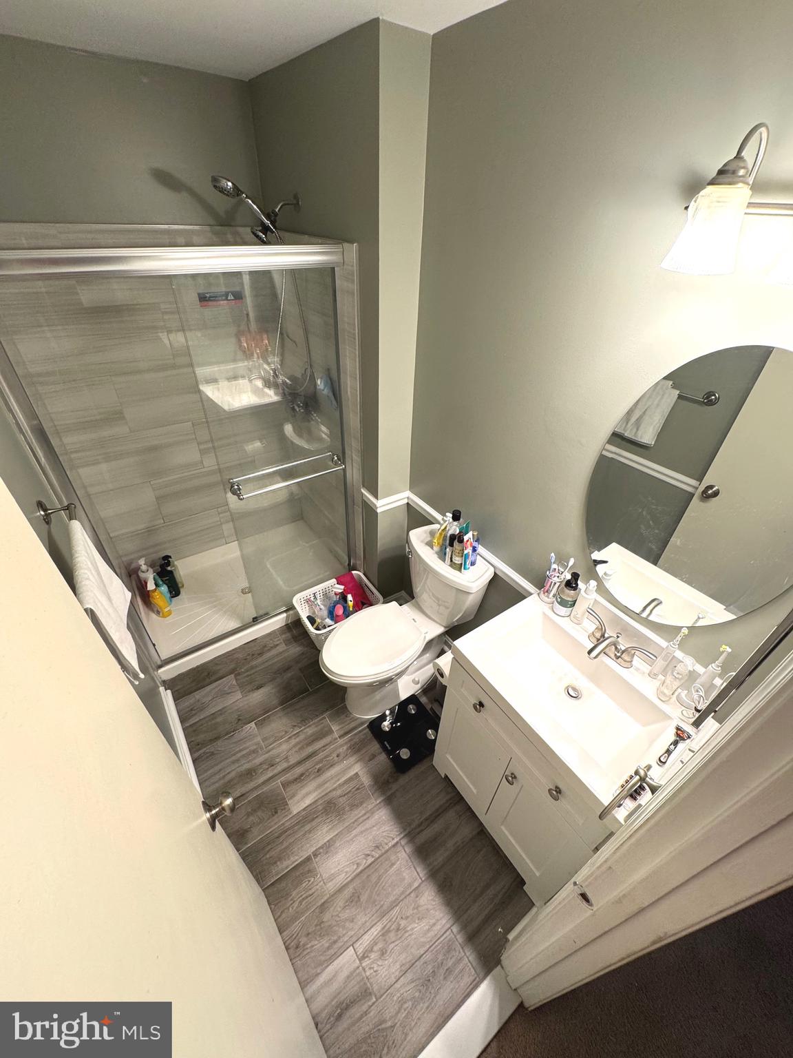 COLONY PARK - Residential Lease