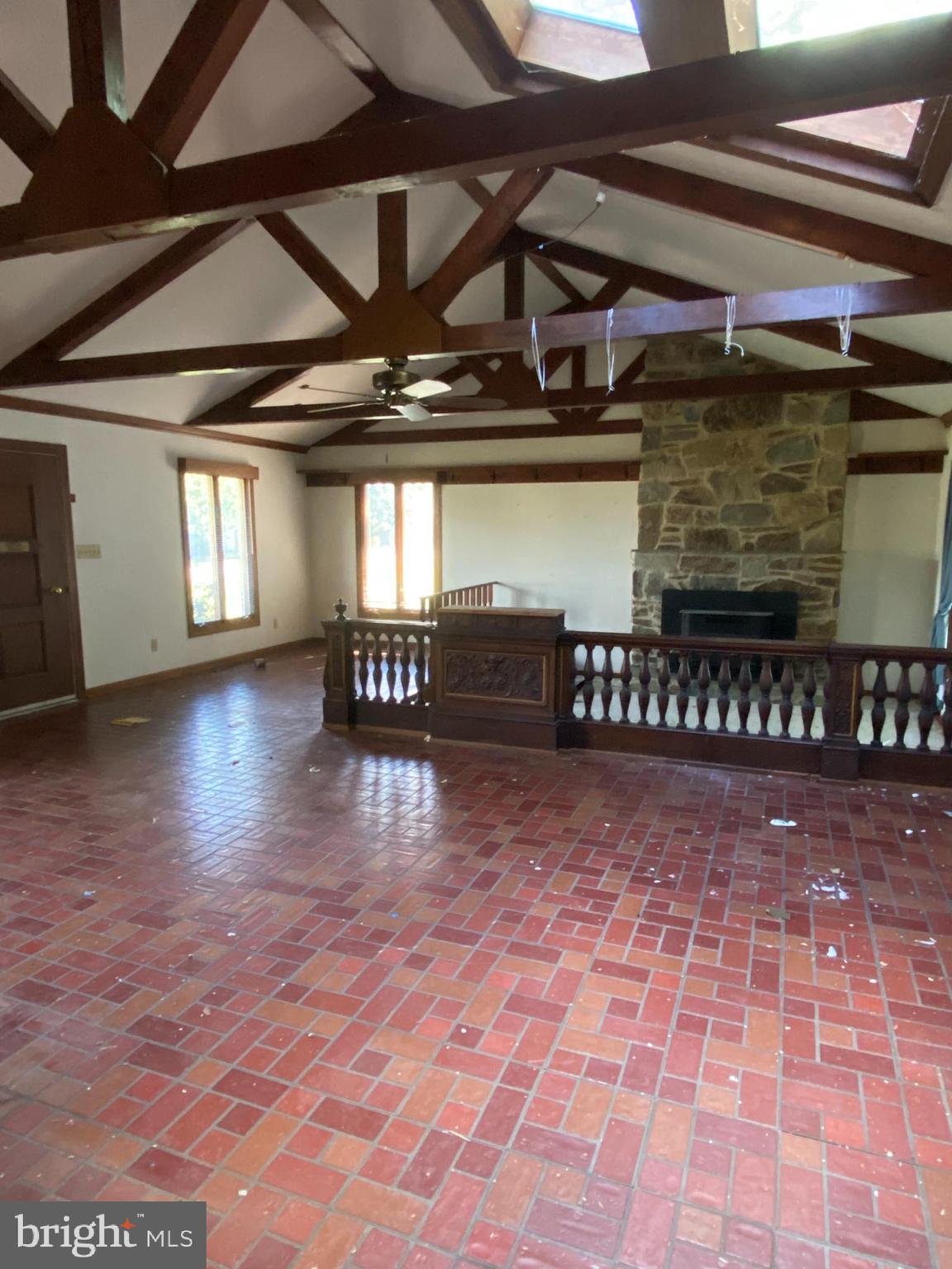 ESPERANZA FARMS - Residential