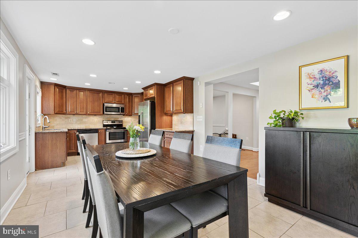 ELVATON ACRES - Residential