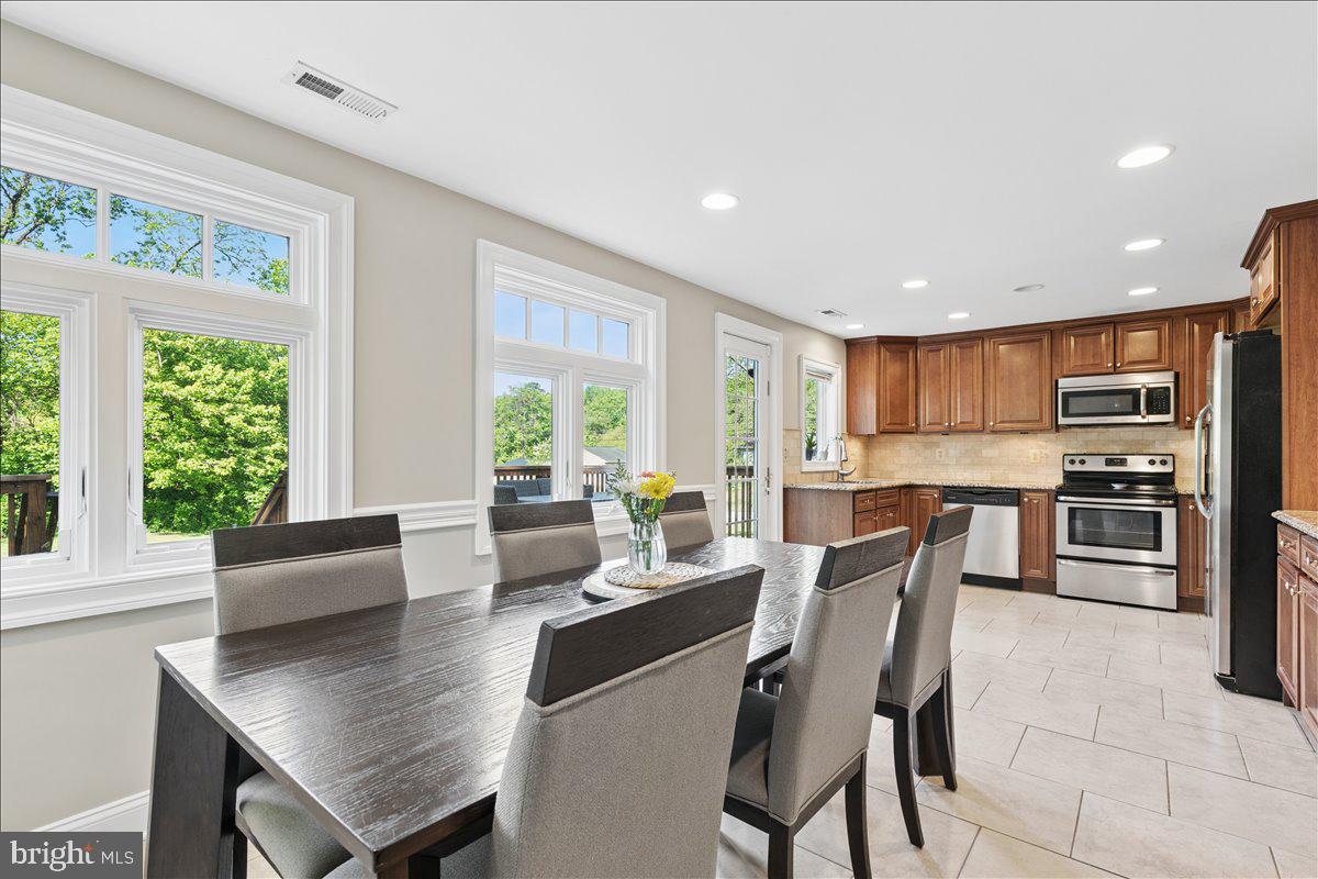 ELVATON ACRES - Residential