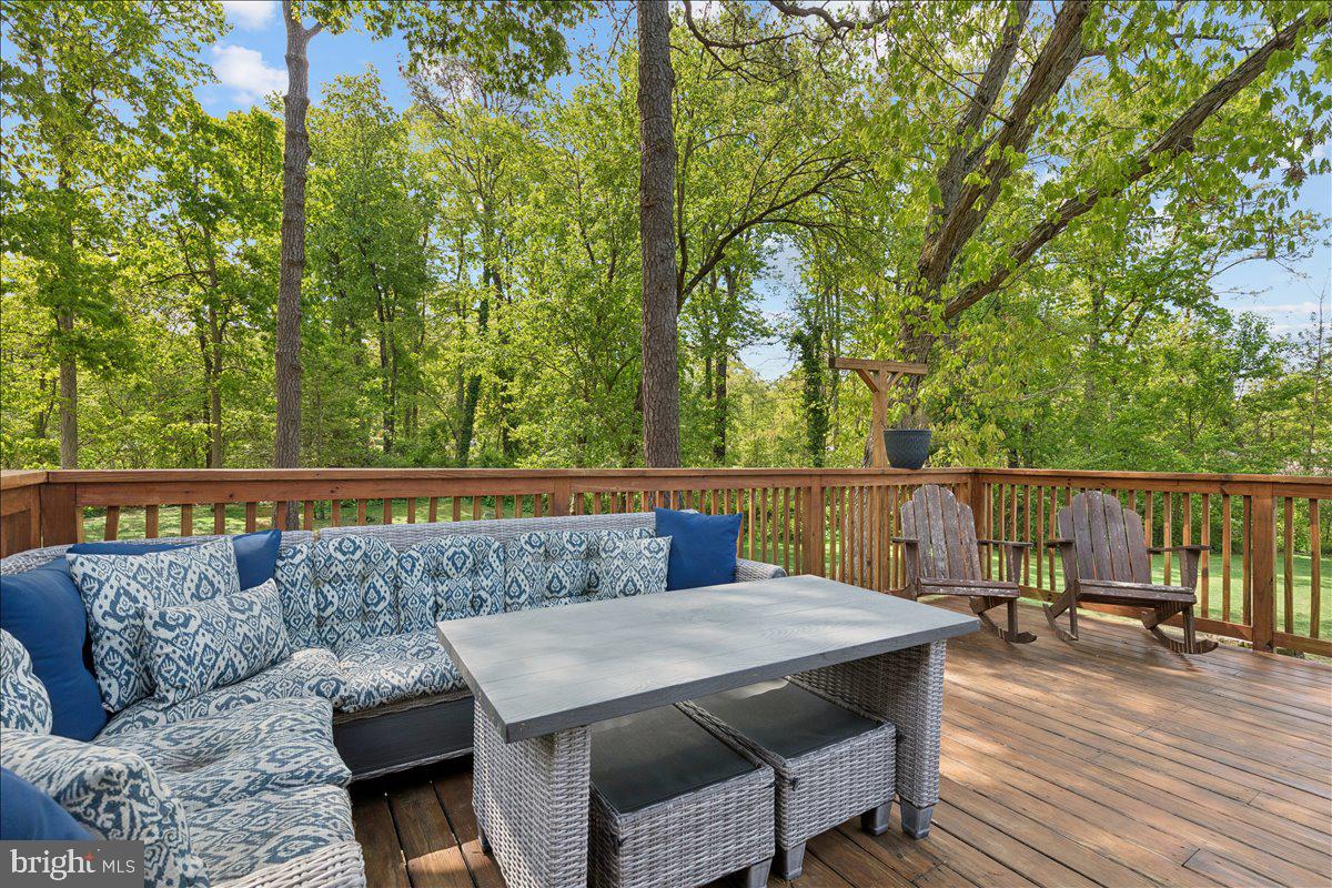 ELVATON ACRES - Residential