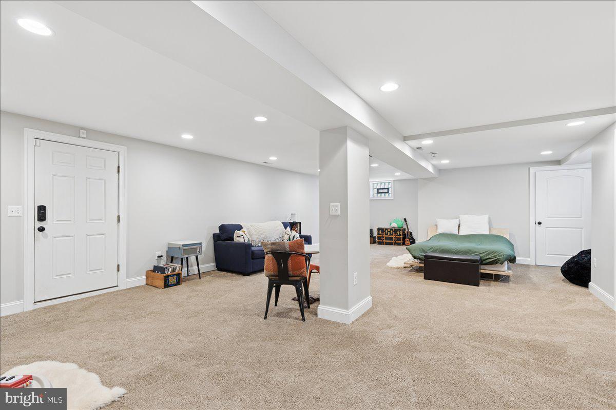 ELVATON ACRES - Residential