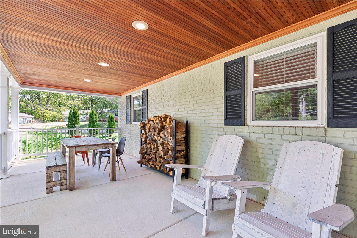 ELVATON ACRES - Residential