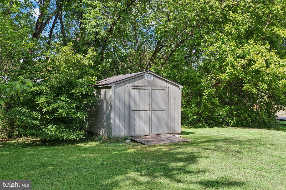 ELVATON ACRES - Residential