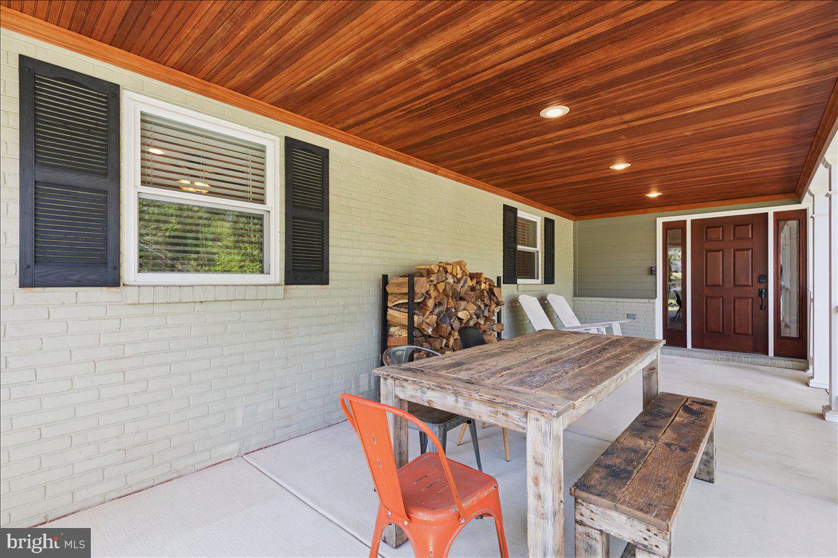 ELVATON ACRES - Residential