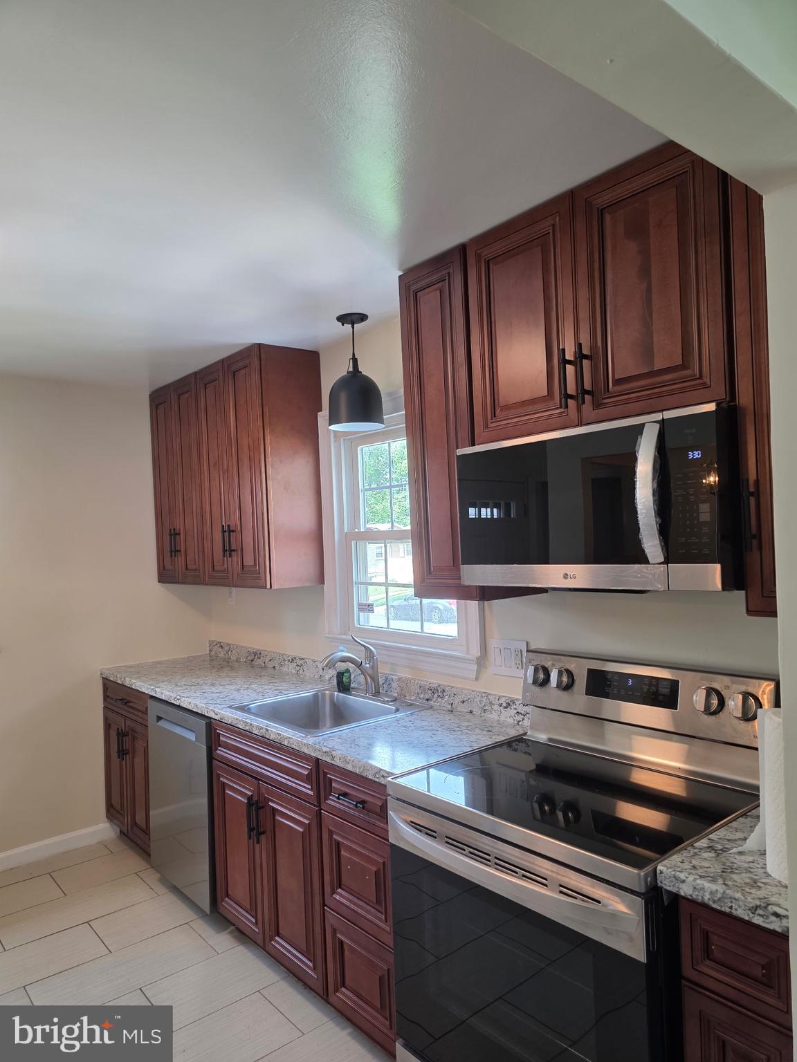 GLENARDEN HEIGHTS - Residential Lease