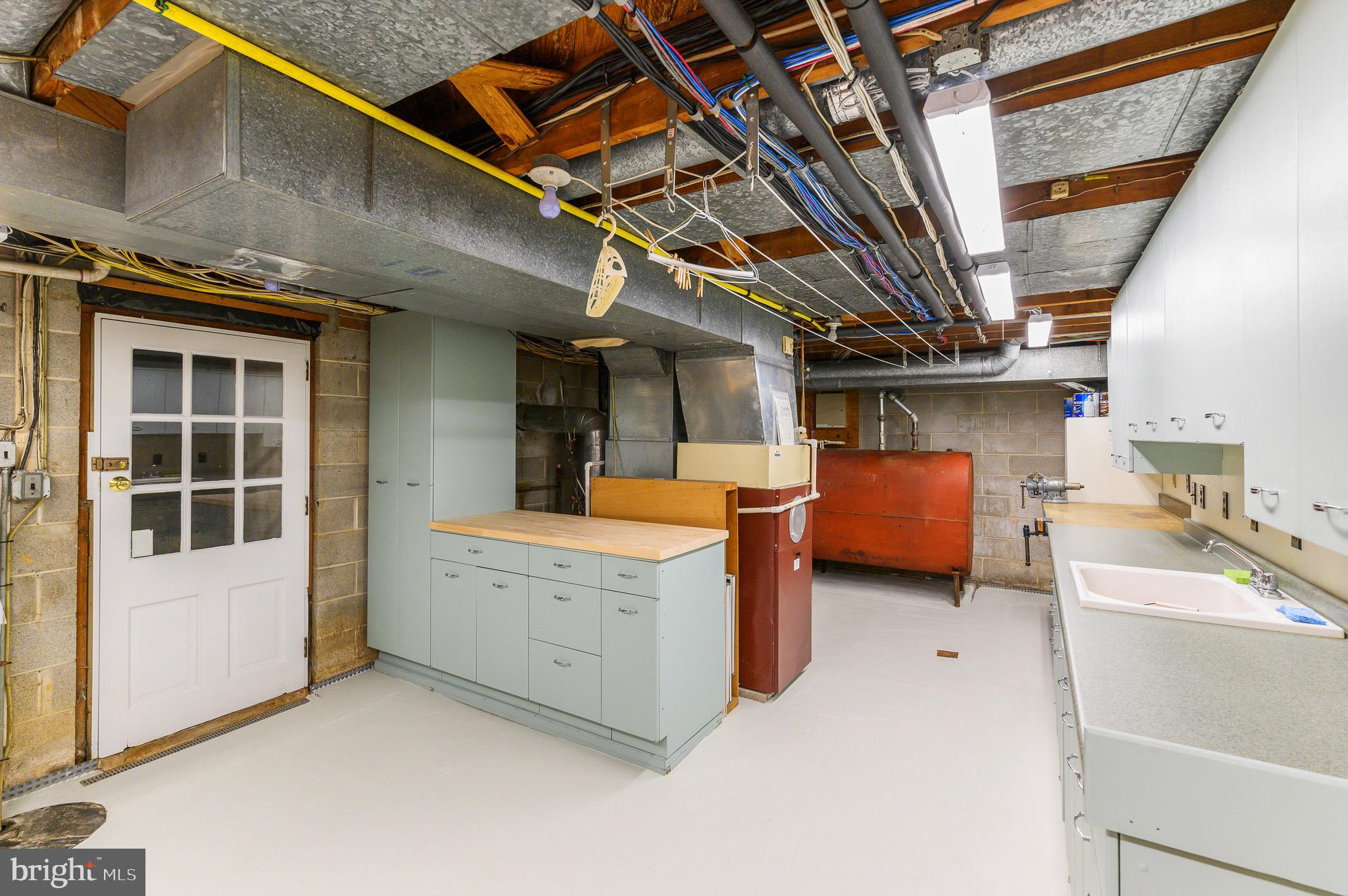 RADNOR HUNT - Residential