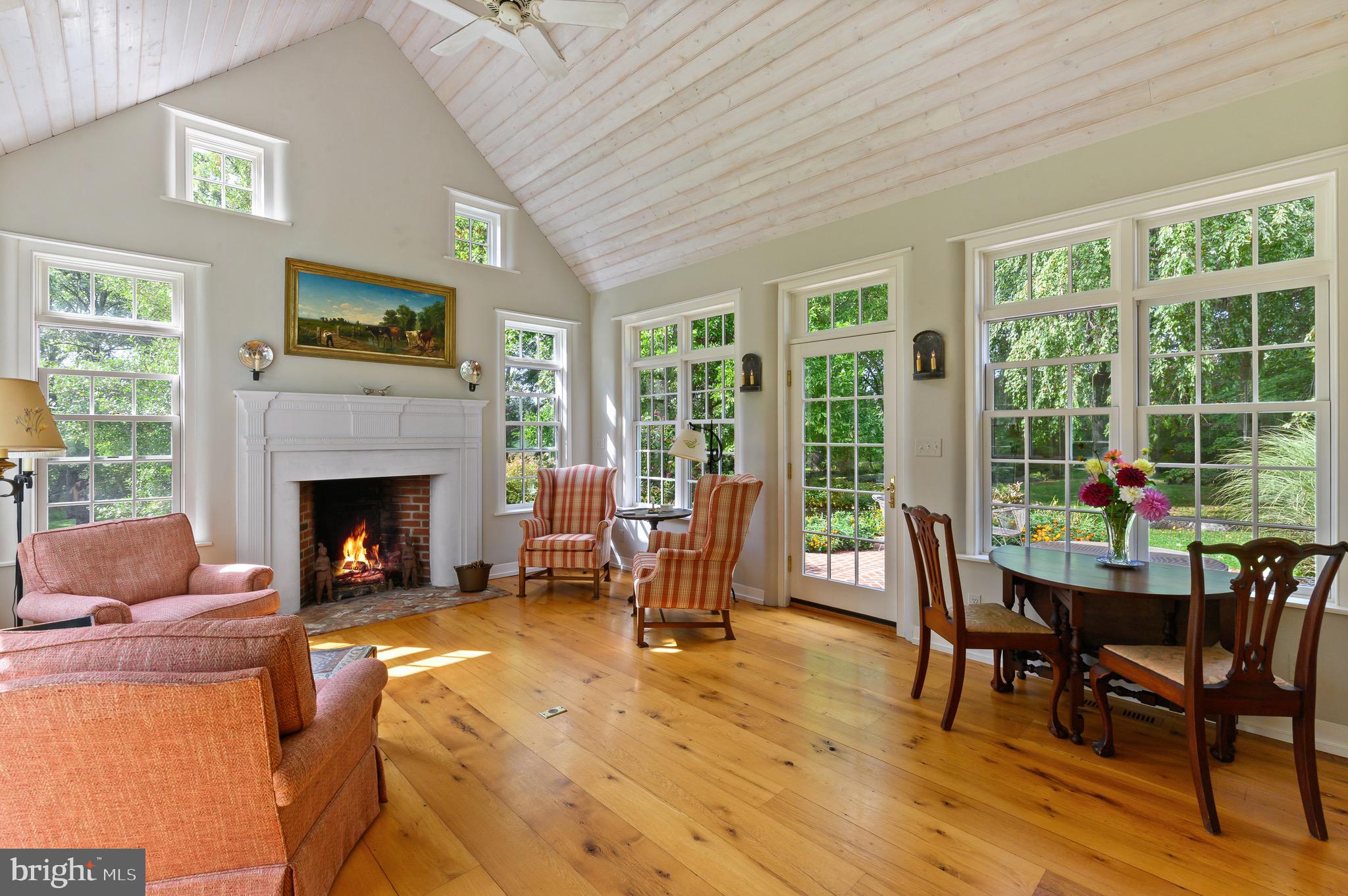 RADNOR HUNT - Residential