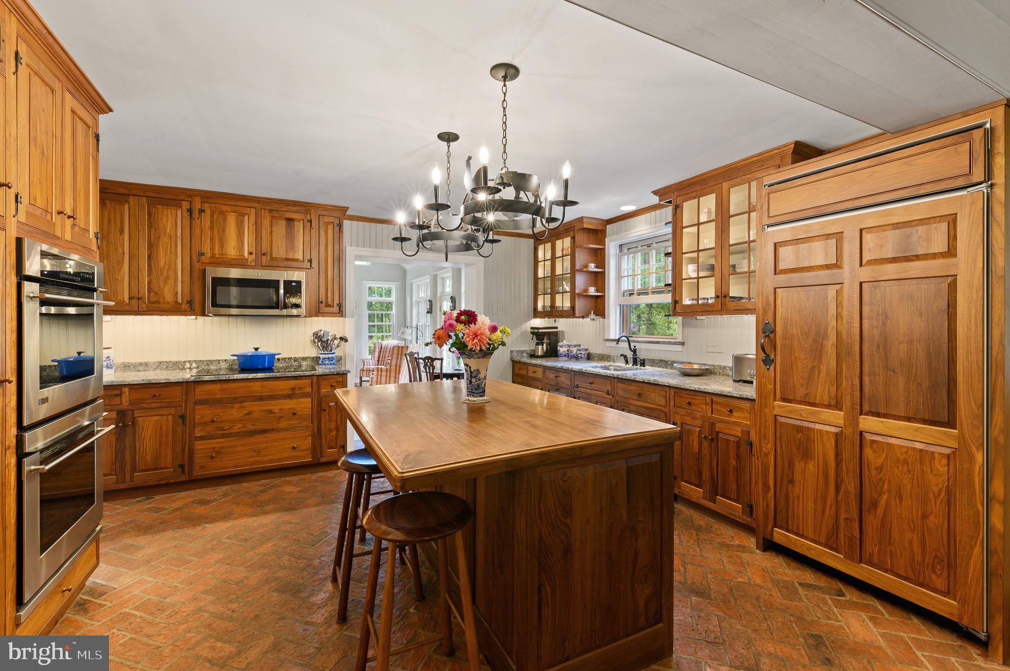 RADNOR HUNT - Residential