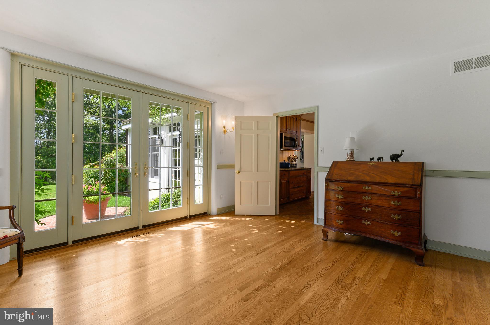 RADNOR HUNT - Residential