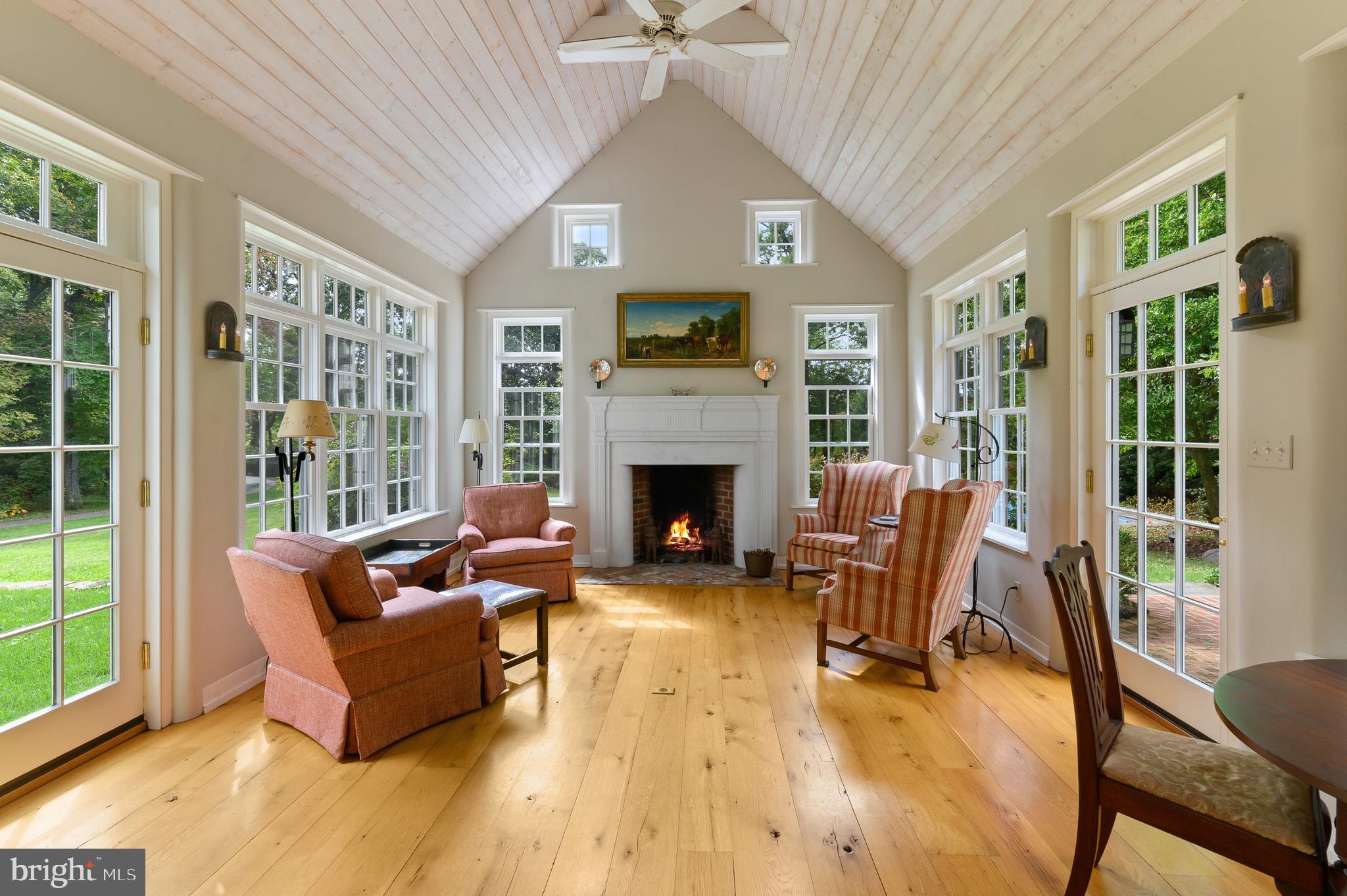 RADNOR HUNT - Residential