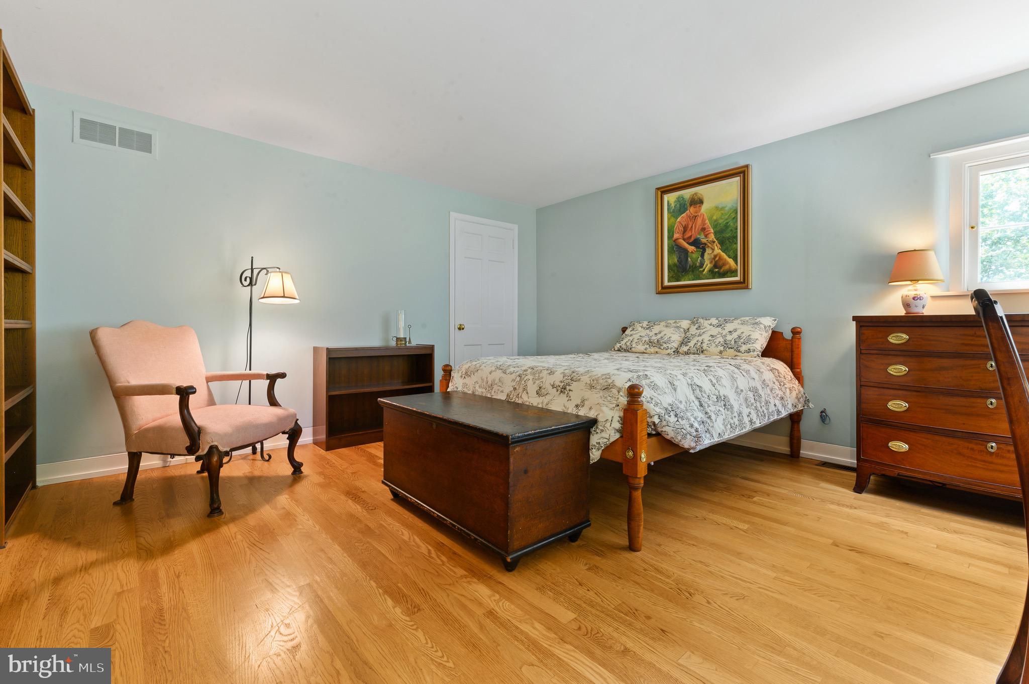 RADNOR HUNT - Residential